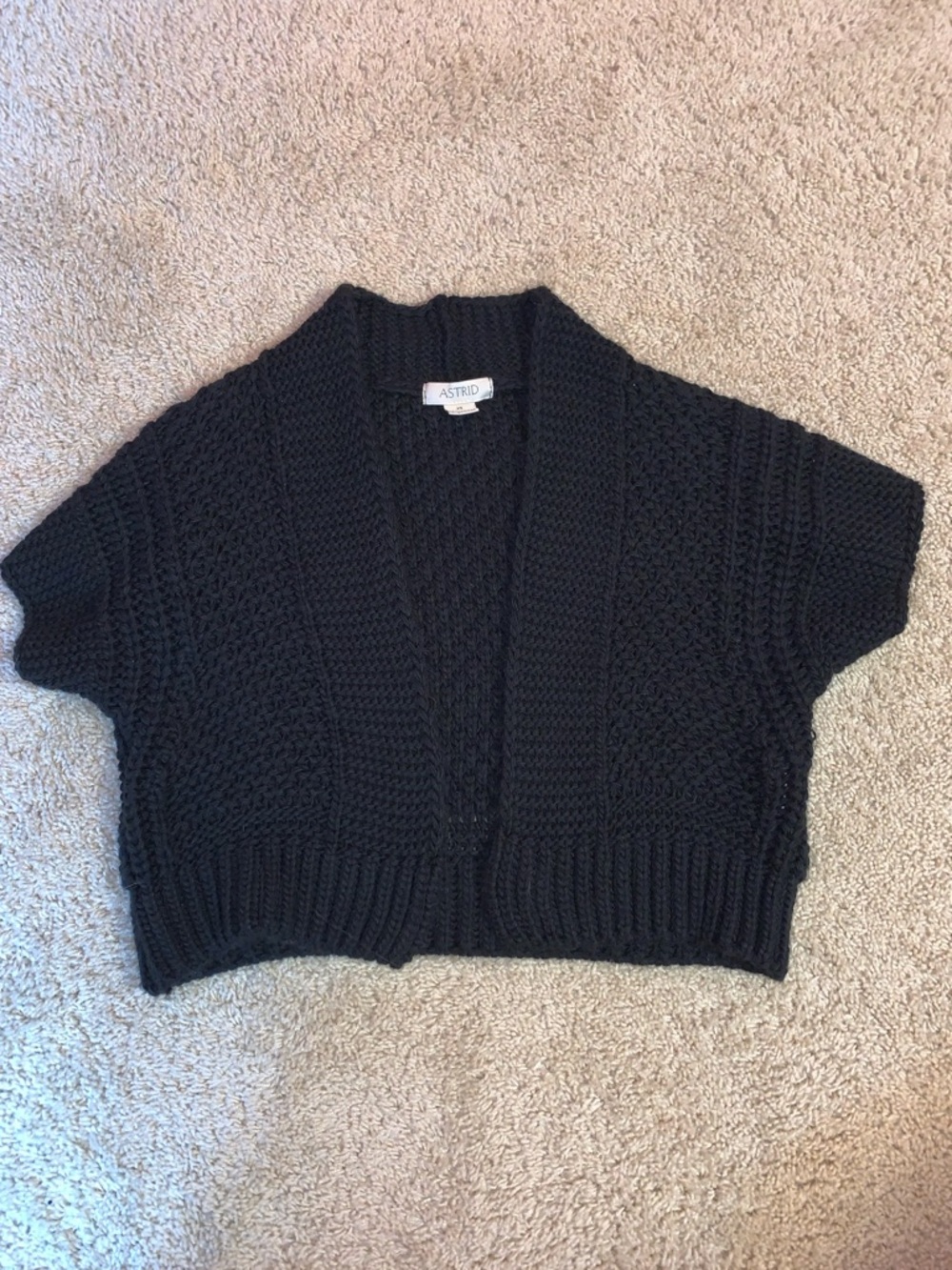 Astrid Women’s Black Cropped Folded Collar Open Front Knit Short Sleeve Cardigan